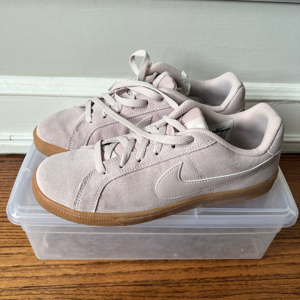 Nike Blazer Low SD Size US 8.5/EUR 40